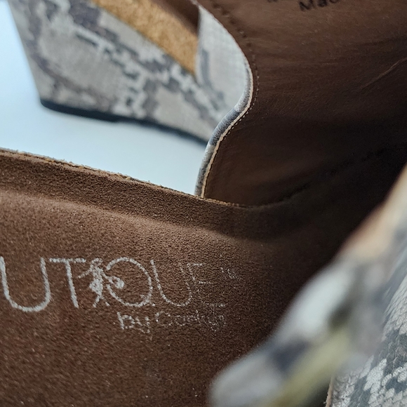 Corkys Brushed Snakeskin Metallic Wedge Sandals NEW - Picture 7 of 11